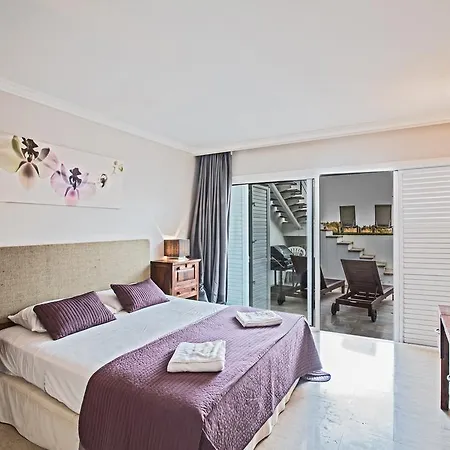 Vila Leana Front Line Protaras