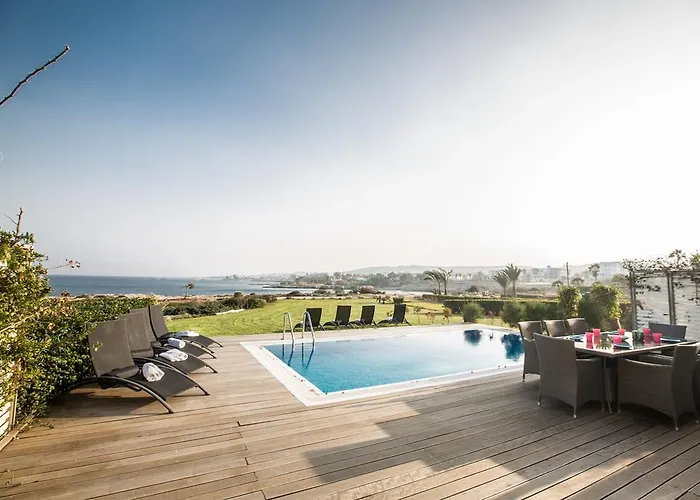 Vila Leana Front Line