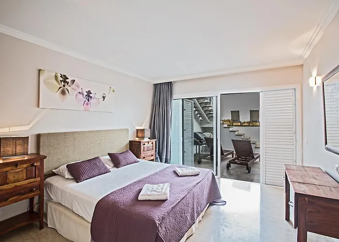 Vila Leana Front Line Protaras