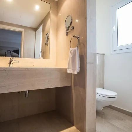 Villa Leana Front Line Protarász