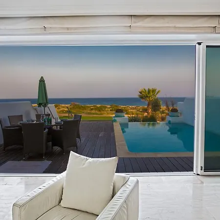 Villa Leana Front Line Protarász