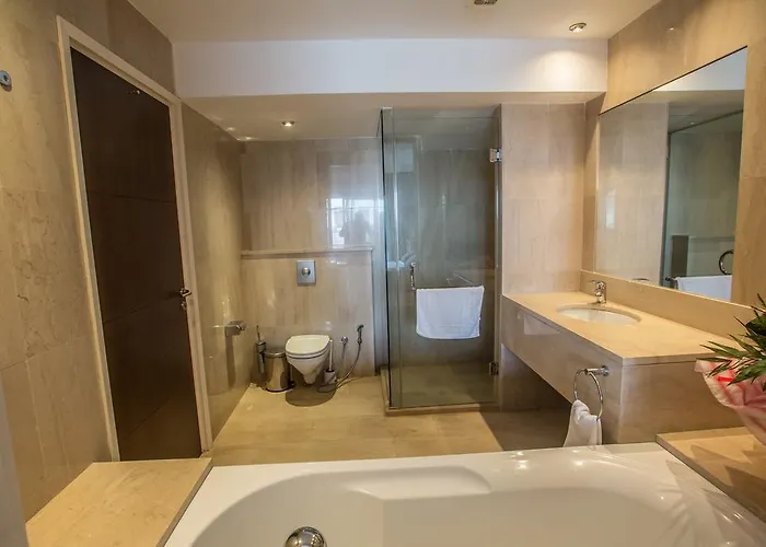 Leana Front Line * Πρωταράς