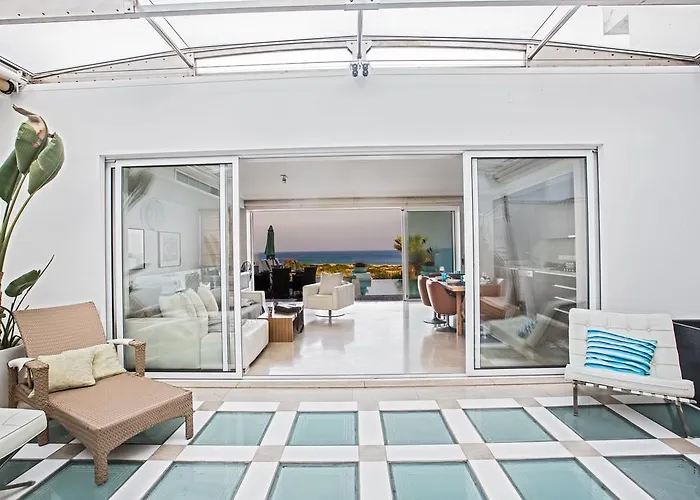 Leana Front Line פרוטאראס