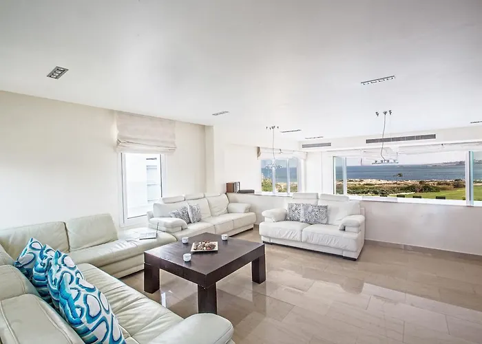 Leana Front Line 빌라